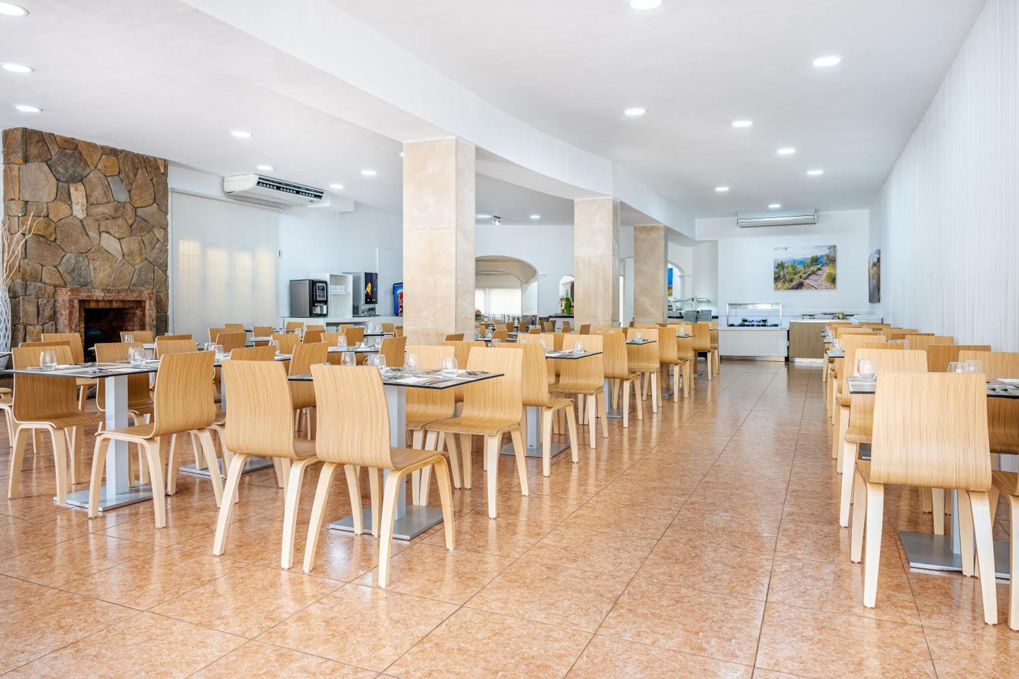 Globales Simar Hotell Cala de Sant Vicenc Exteriör bild