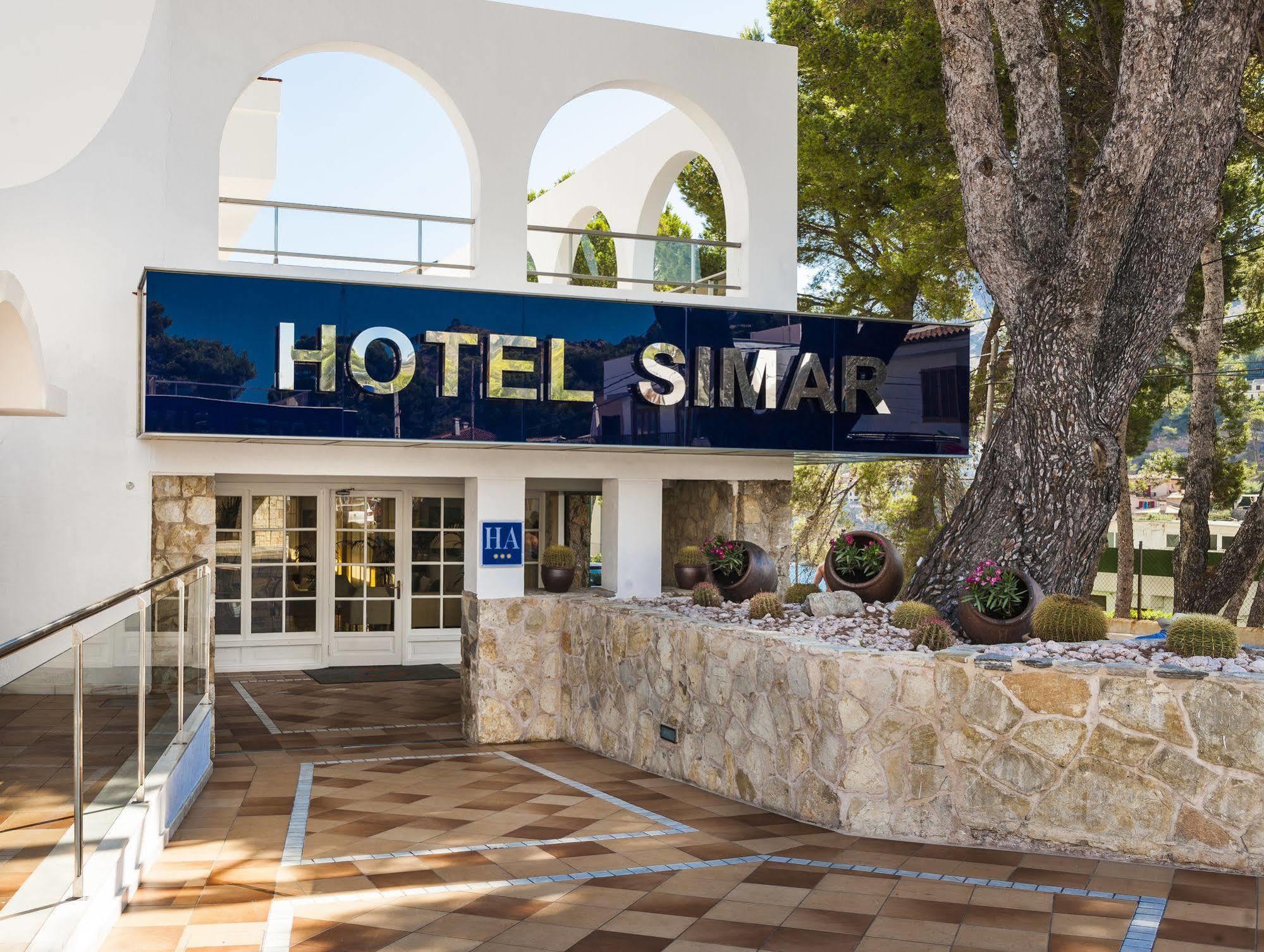 Globales Simar Hotell Cala de Sant Vicenc Exteriör bild