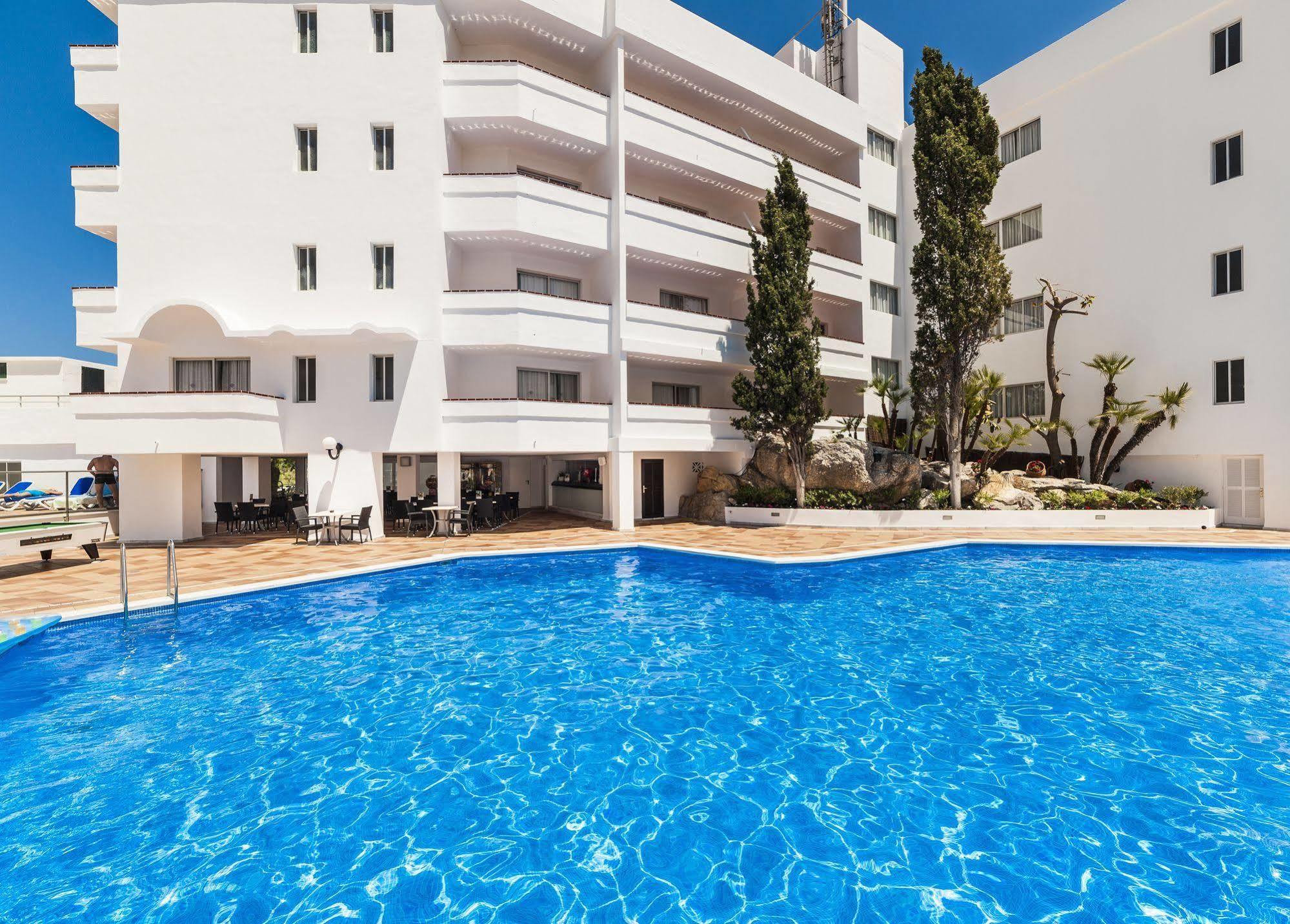 Globales Simar Hotell Cala de Sant Vicenc Exteriör bild