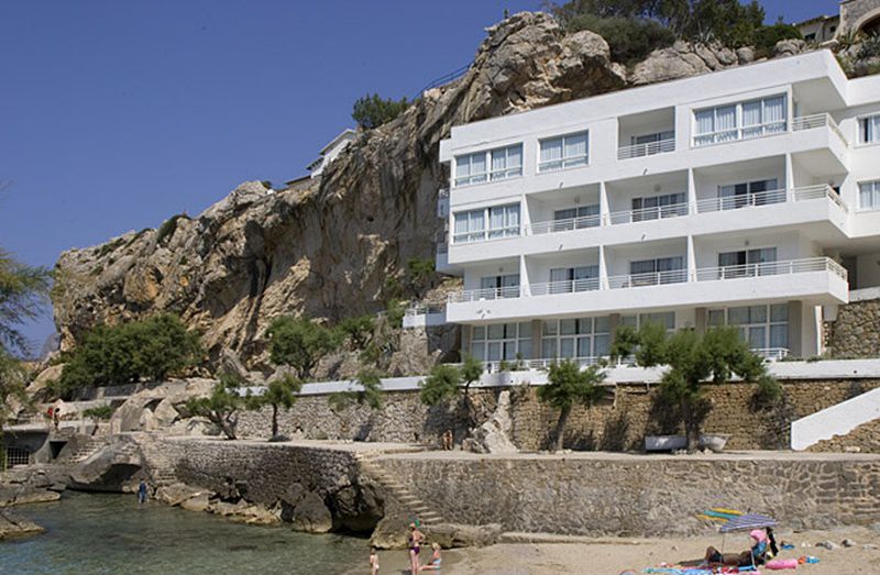 Globales Simar Hotell Cala de Sant Vicenc Exteriör bild